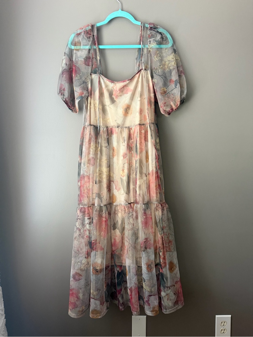H&M Sheer Floral Tiered Midi Dress in Blush, Pink, Blue and Yellow size small - Picture 3 of 3